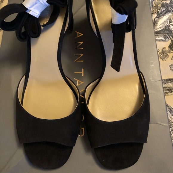 Ann Taylor Suede Block Heel Sandal Ankle Tie - Picture 2 of 7